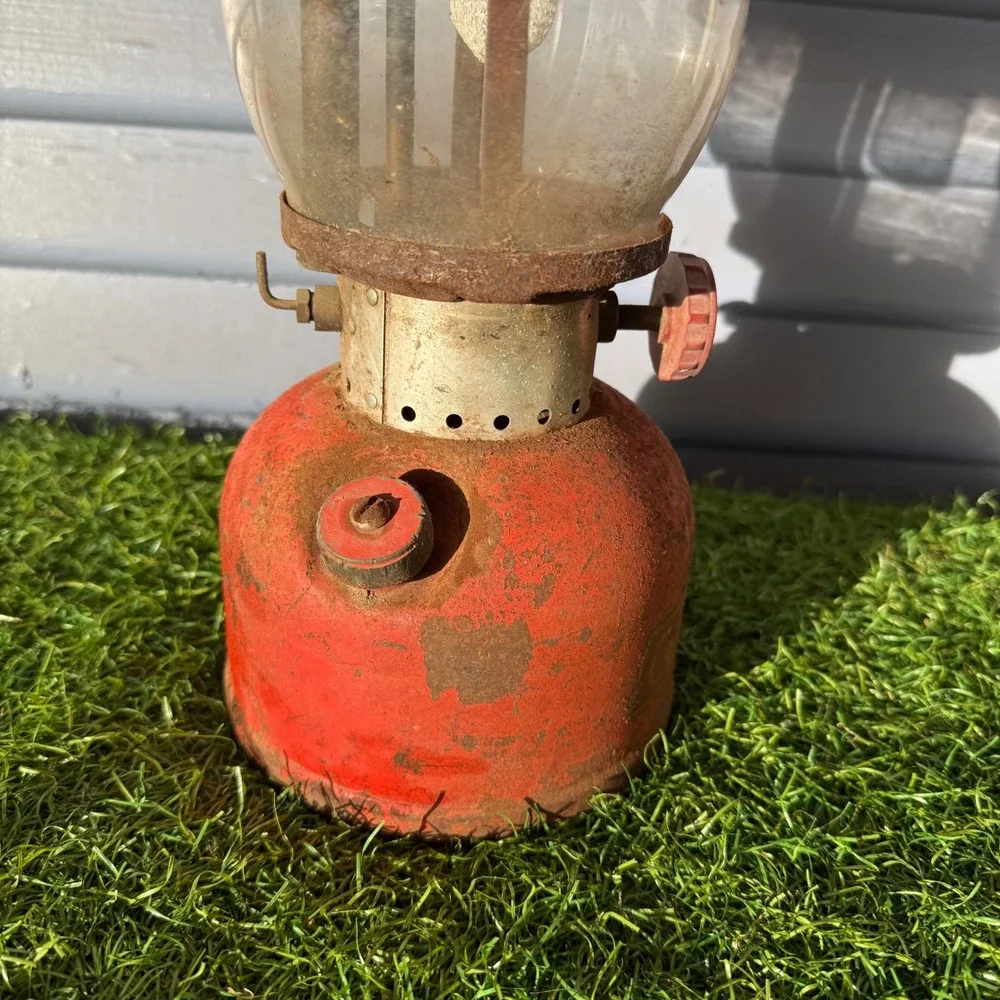 Vtg 1968 Red Coleman Lantern‎ Model 200A Single Mantle Outdoor Camping Untested